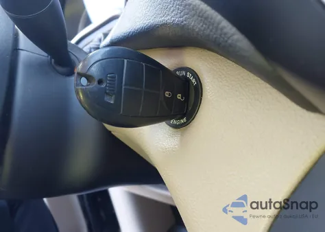 2019 Jeep Cherokee Latitude 4X4 z USA, uszkodzony, nr VIN 1C4PJMCB8KD251280